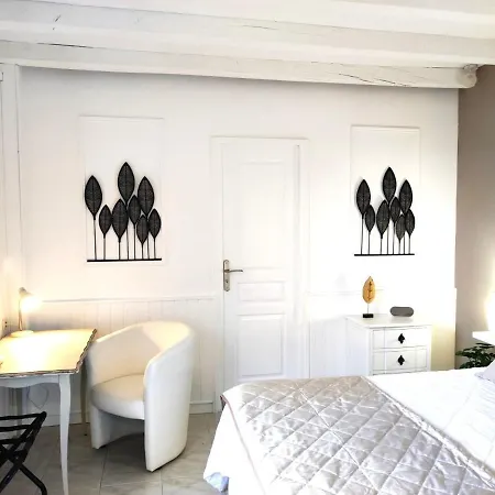 Les Jardins De Virginie Guest house *
